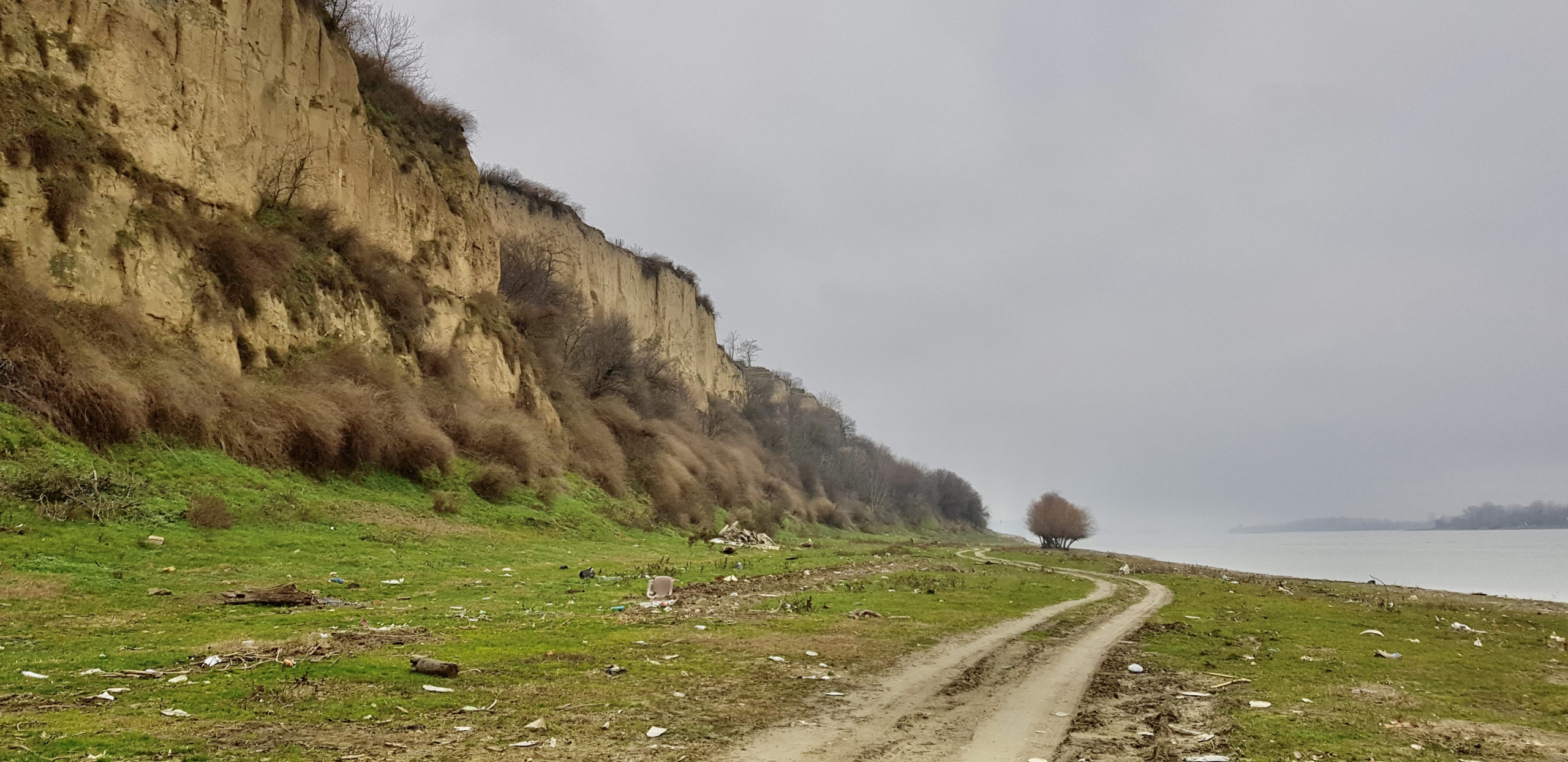 Bank of the Danube / Stari Slankamen